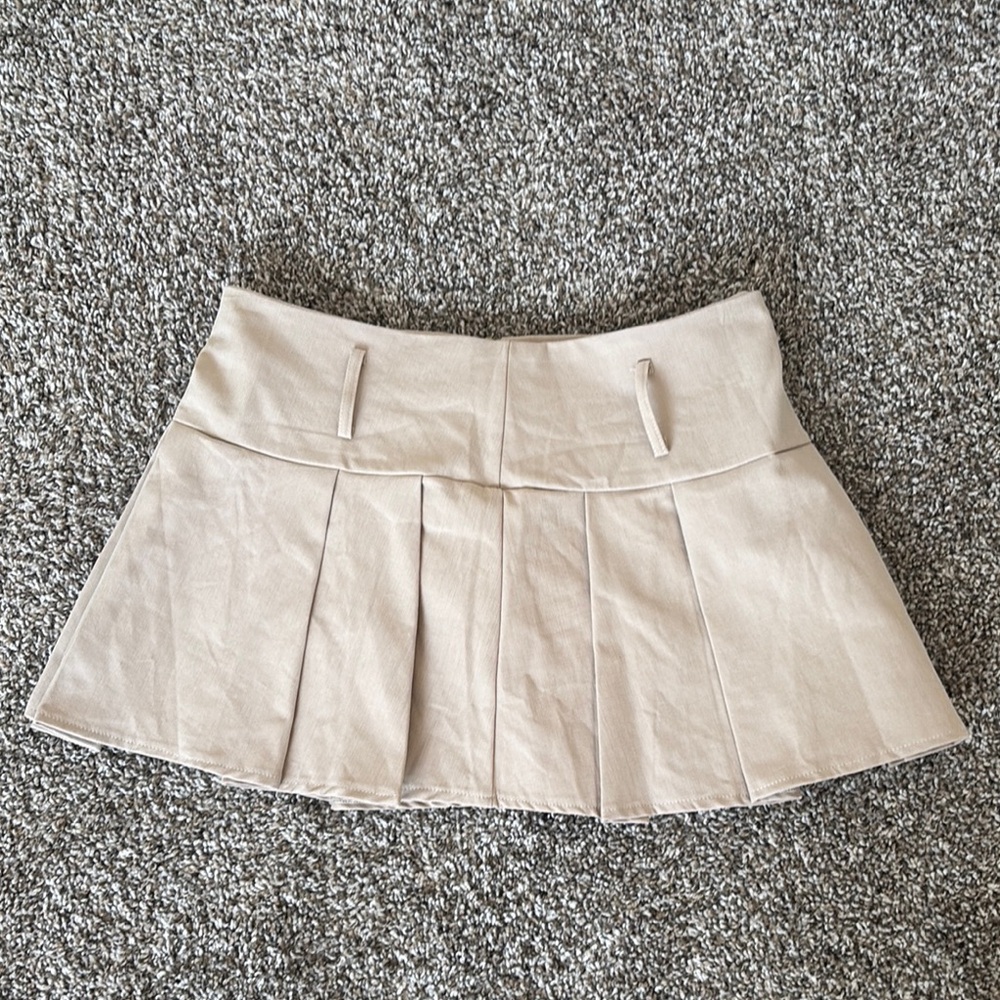 Elegant Tan Skirt